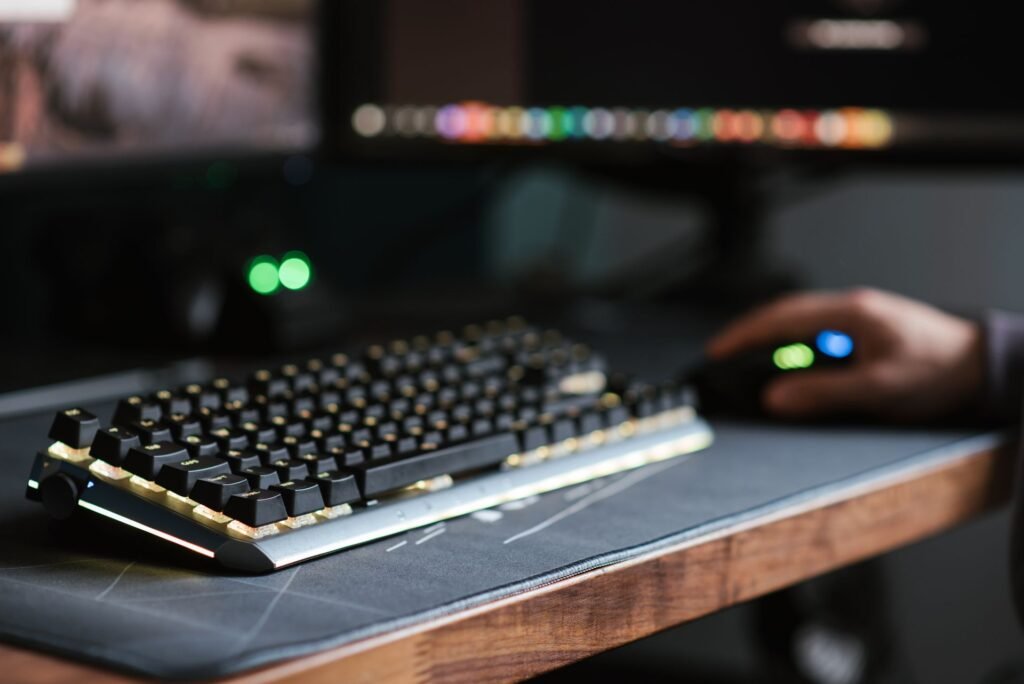 how to choose gaming keyboard 2026 mechanical switches beginner guide
